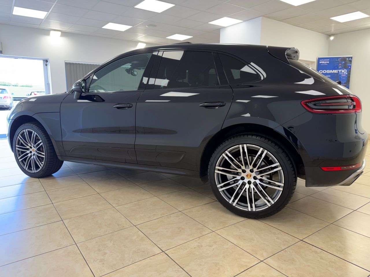 2014 PORSCHE MACAN 2014 PORSCHE MACAN