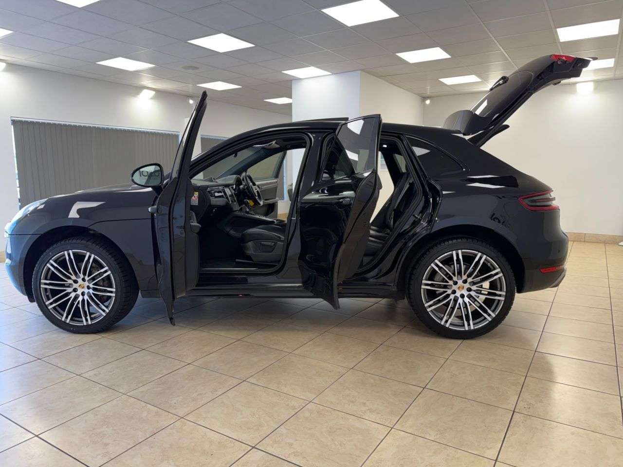 2014 PORSCHE MACAN 2014 PORSCHE MACAN