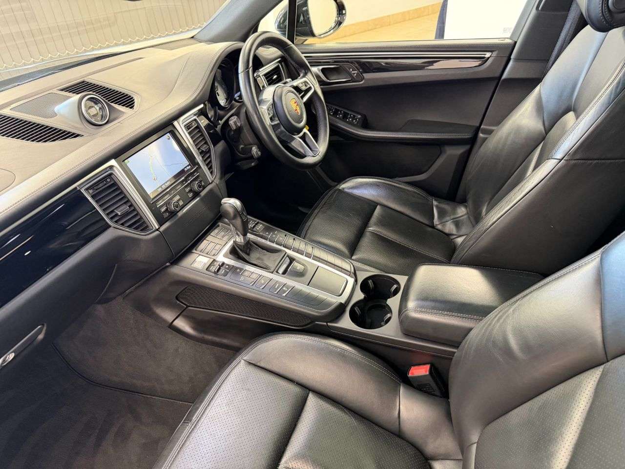 2014 PORSCHE MACAN 2014 PORSCHE MACAN