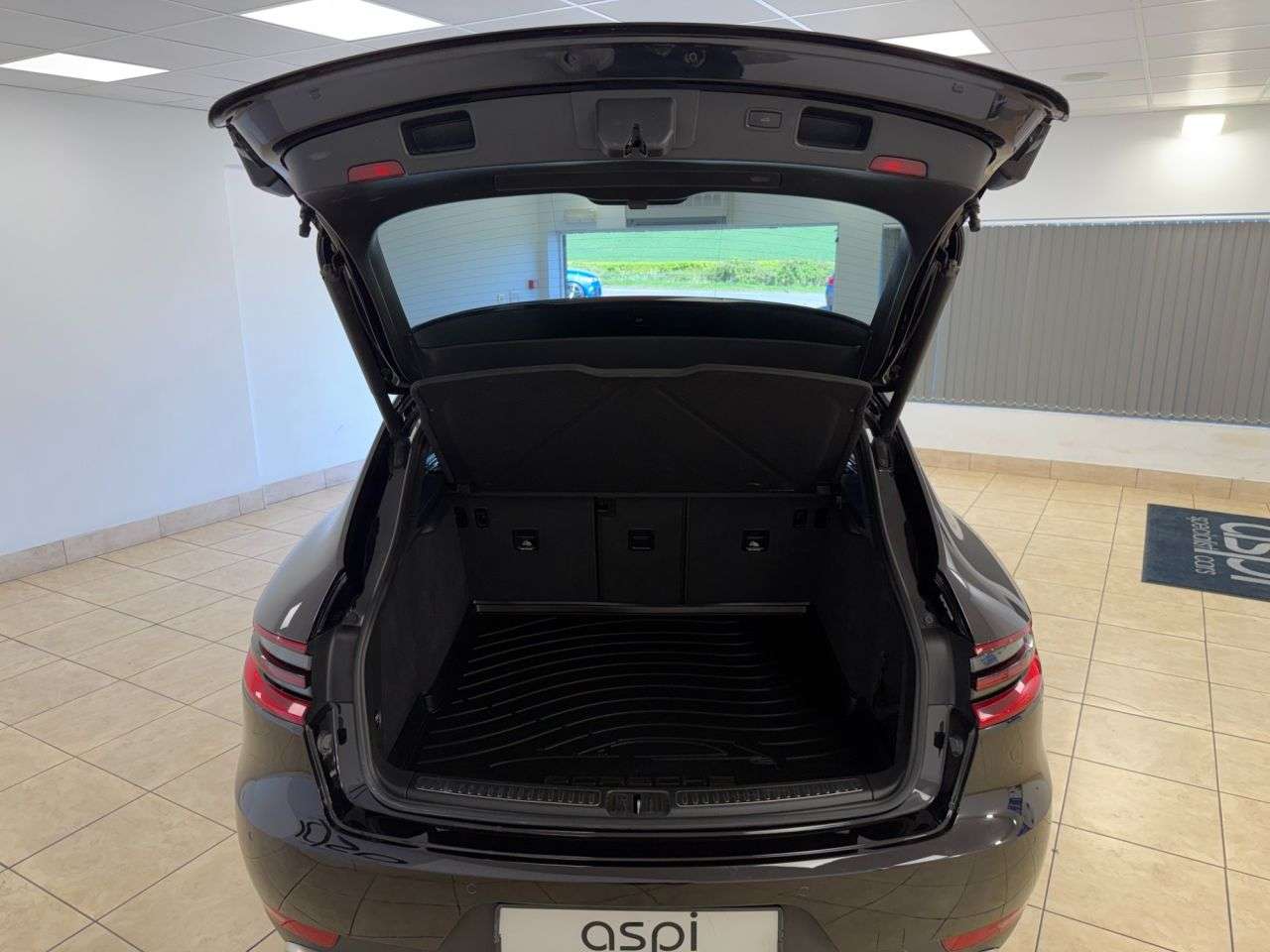 2014 PORSCHE MACAN 2014 PORSCHE MACAN