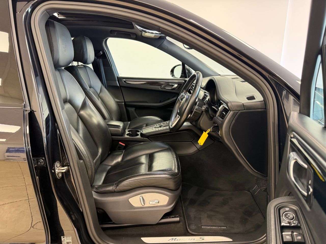 2014 PORSCHE MACAN 2014 PORSCHE MACAN