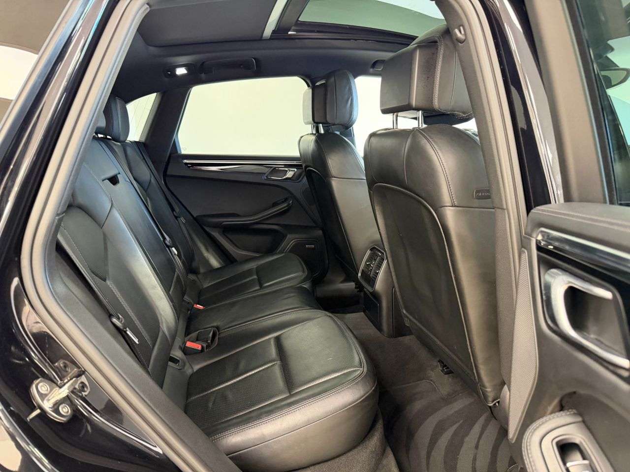 2014 PORSCHE MACAN 2014 PORSCHE MACAN