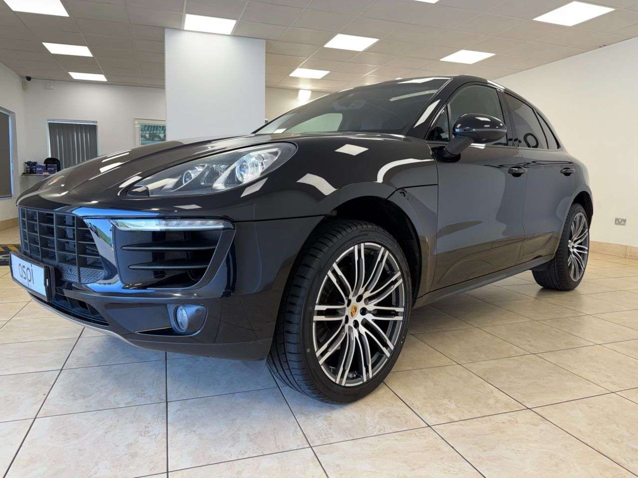 2014 PORSCHE MACAN 2014 PORSCHE MACAN