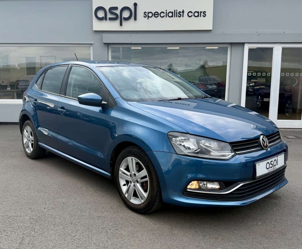 A 2016 VOLKSWAGEN POLO 1.2 TSI BlueMotion Tech Match Hatchback 5dr Petrol DSG Euro 6 (s/s) (90 ps) A 2016 VOLKSWAGEN POLO 1.2 TSI BlueMotion Tech Match Hatchback 5dr Petrol DSG Euro 6 (s/s) (90 ps)