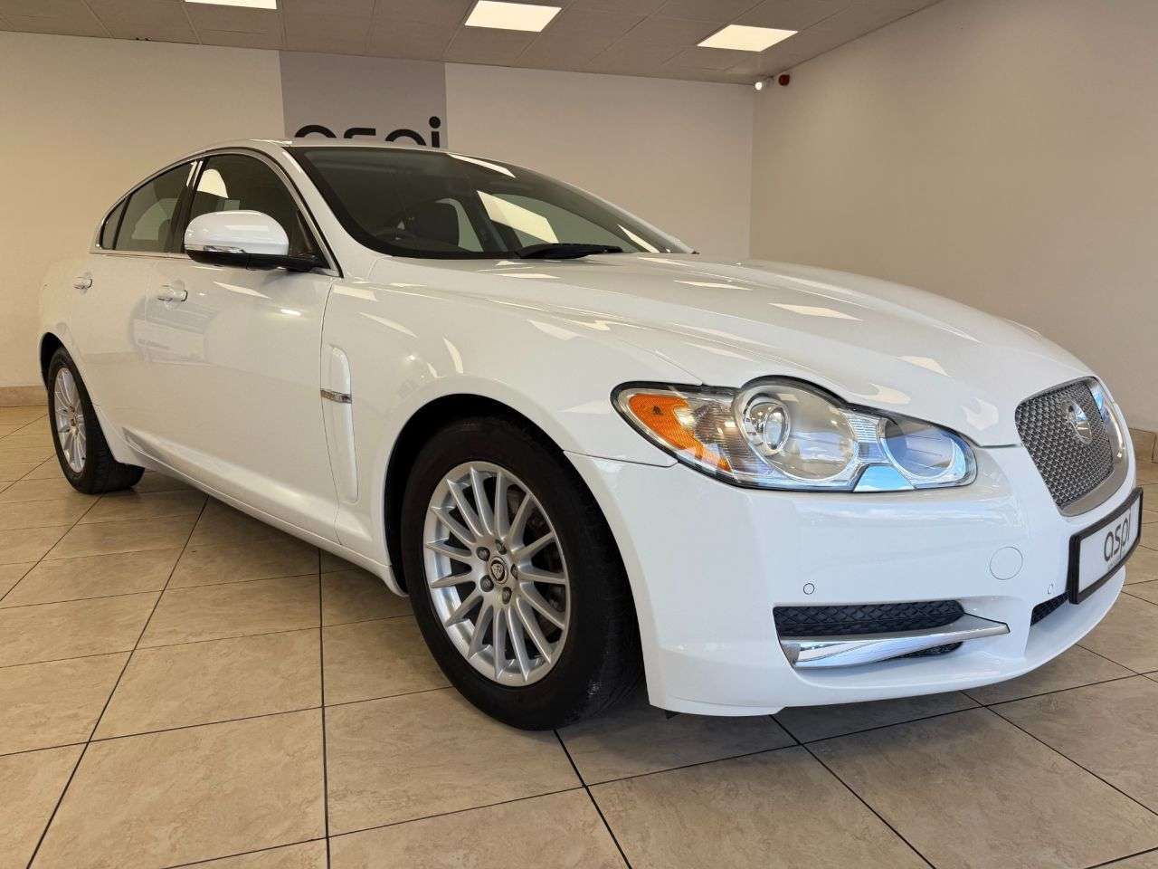 2010 JAGUAR XF 2010 JAGUAR XF