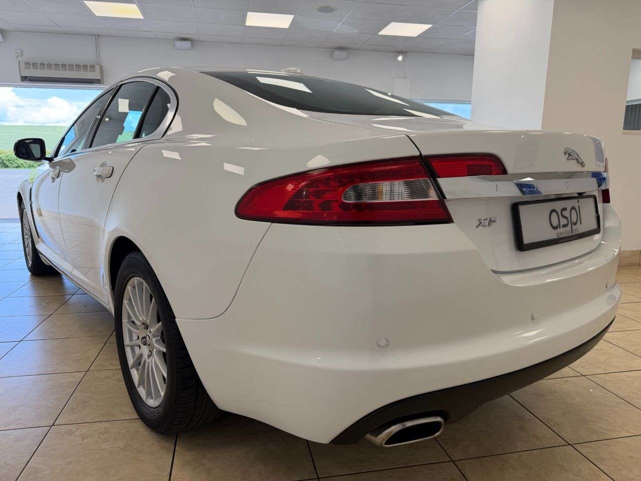 2010 JAGUAR XF 2010 JAGUAR XF