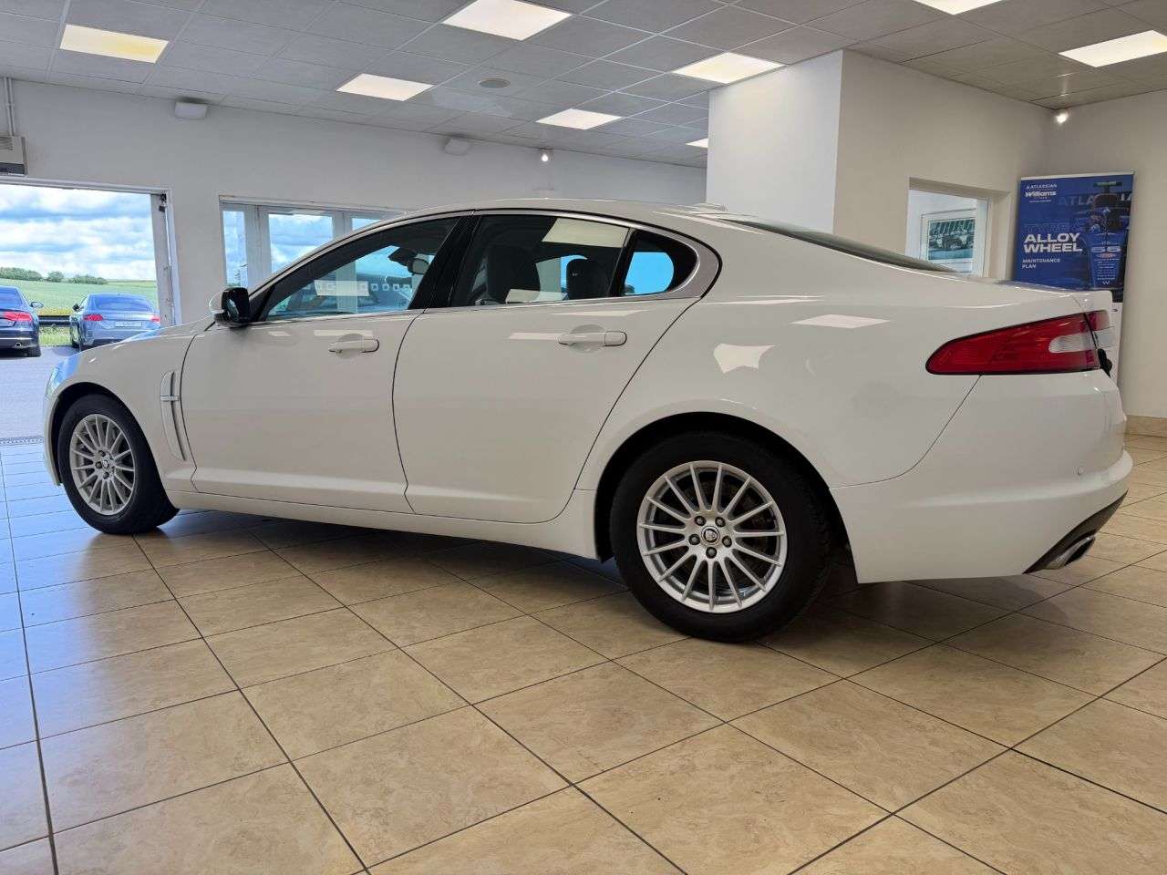 2010 JAGUAR XF 2010 JAGUAR XF