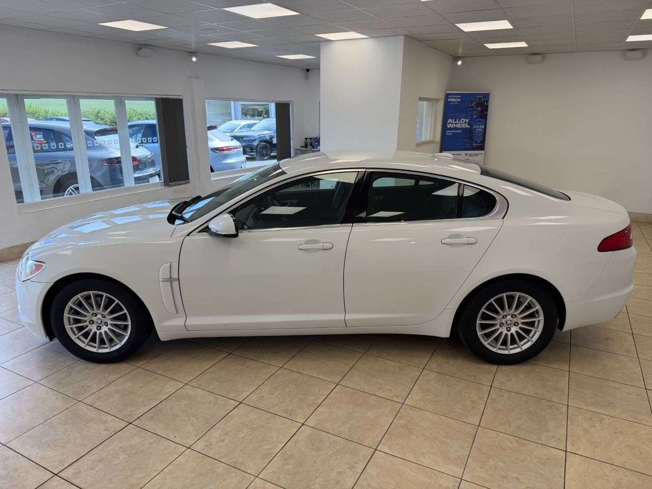 2010 JAGUAR XF 2010 JAGUAR XF
