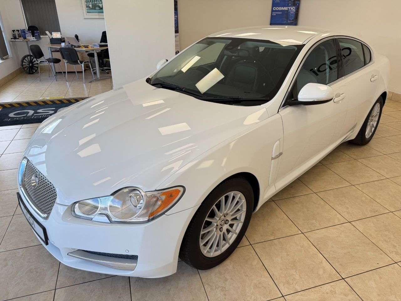 2010 JAGUAR XF 2010 JAGUAR XF