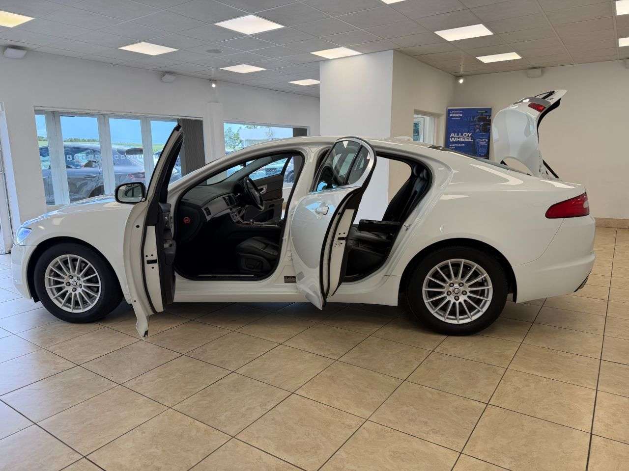 2010 JAGUAR XF 2010 JAGUAR XF