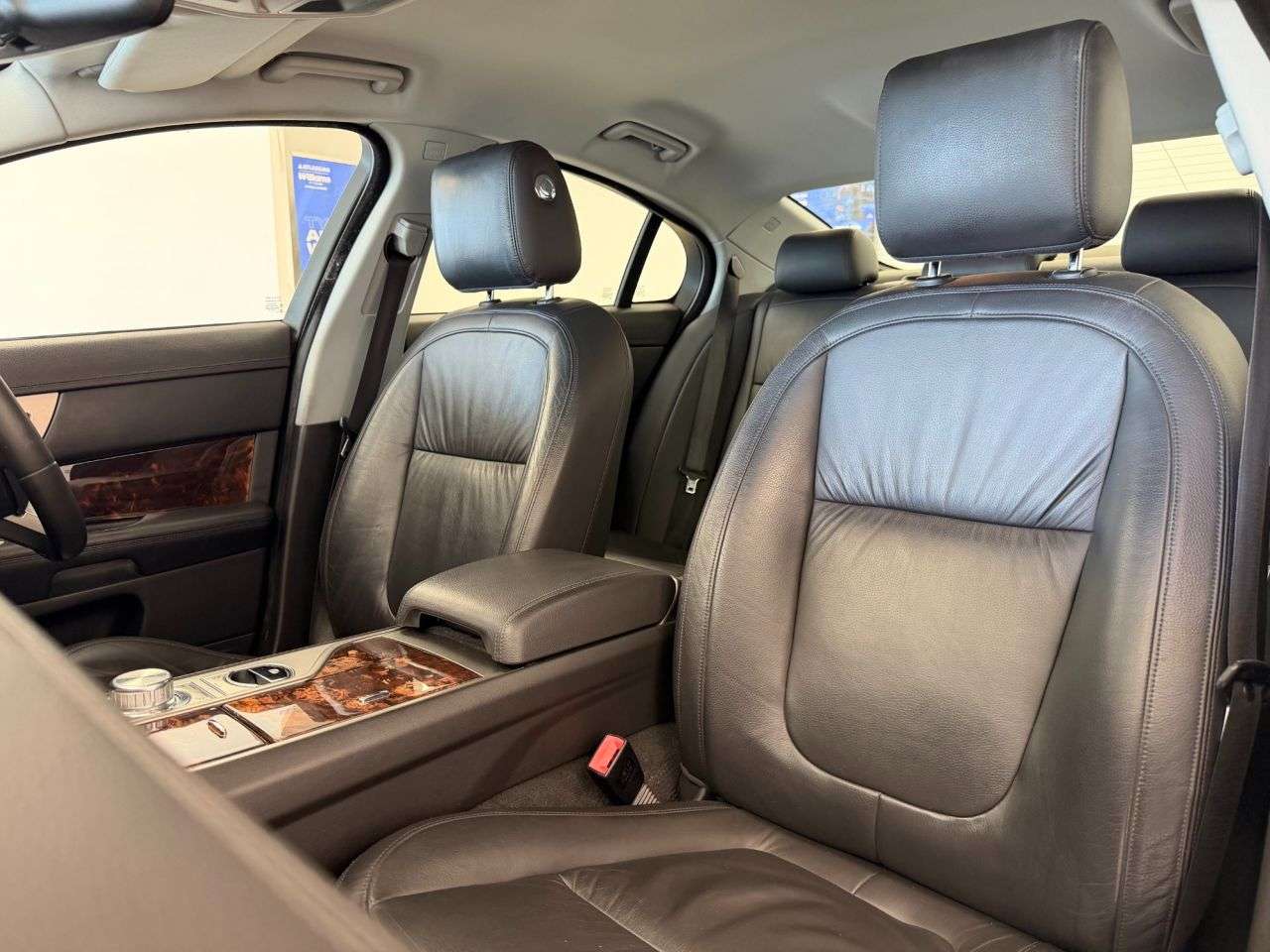 2010 JAGUAR XF 2010 JAGUAR XF