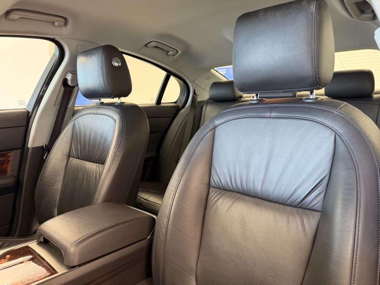 2010 JAGUAR XF 2010 JAGUAR XF