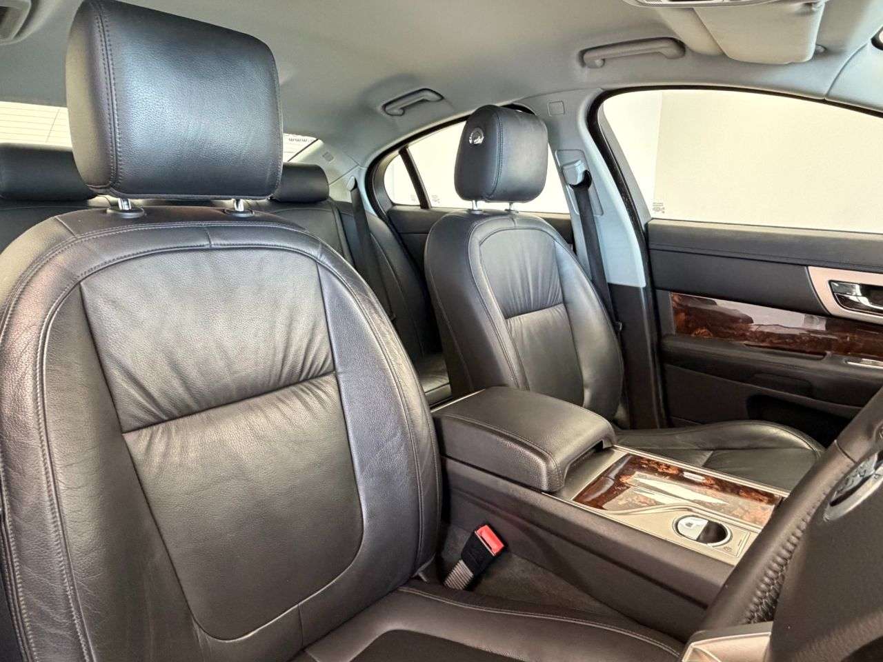 2010 JAGUAR XF 2010 JAGUAR XF