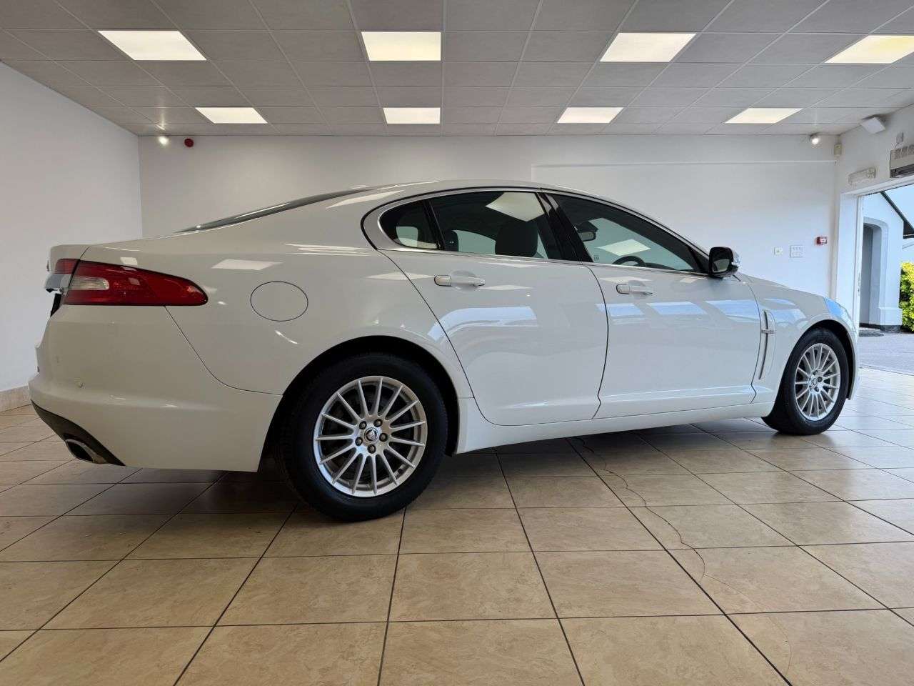 2010 JAGUAR XF 2010 JAGUAR XF