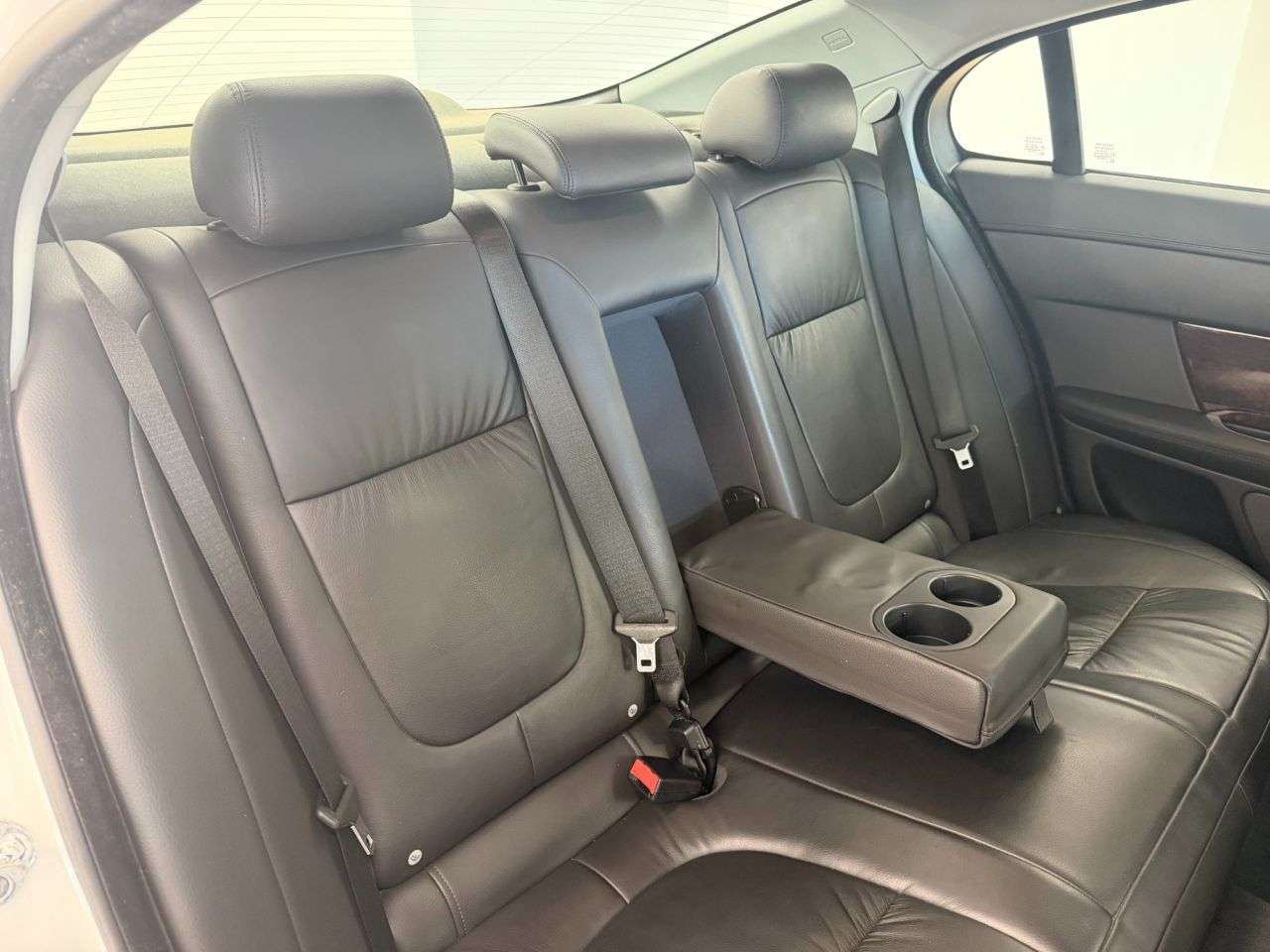2010 JAGUAR XF 2010 JAGUAR XF