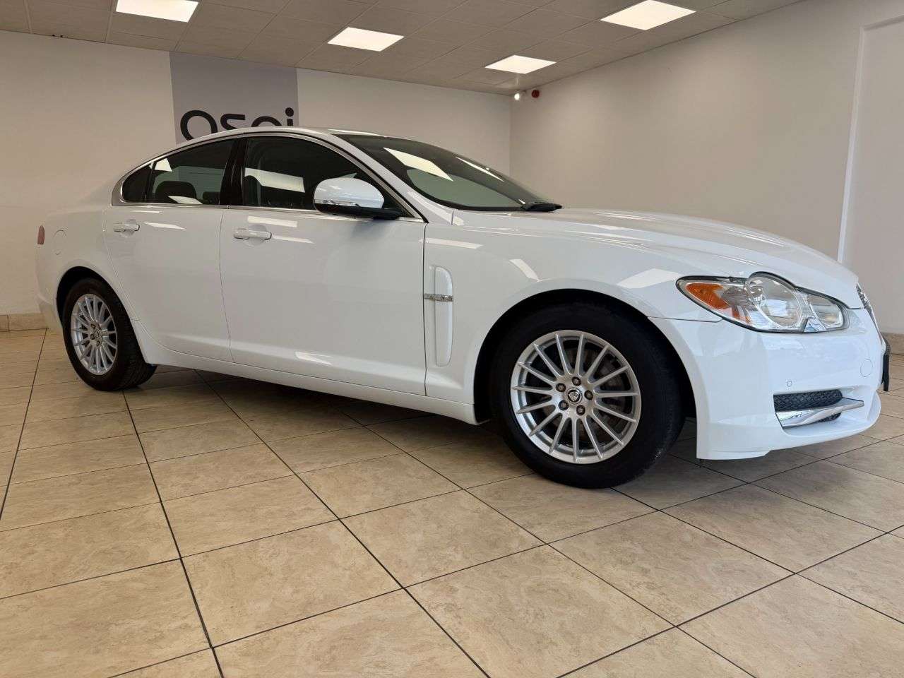 2010 JAGUAR XF 2010 JAGUAR XF