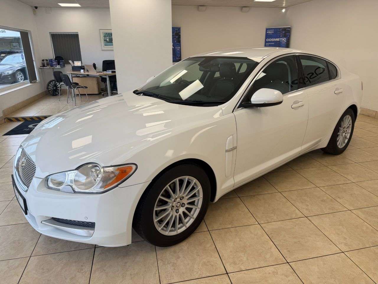 2010 JAGUAR XF 2010 JAGUAR XF