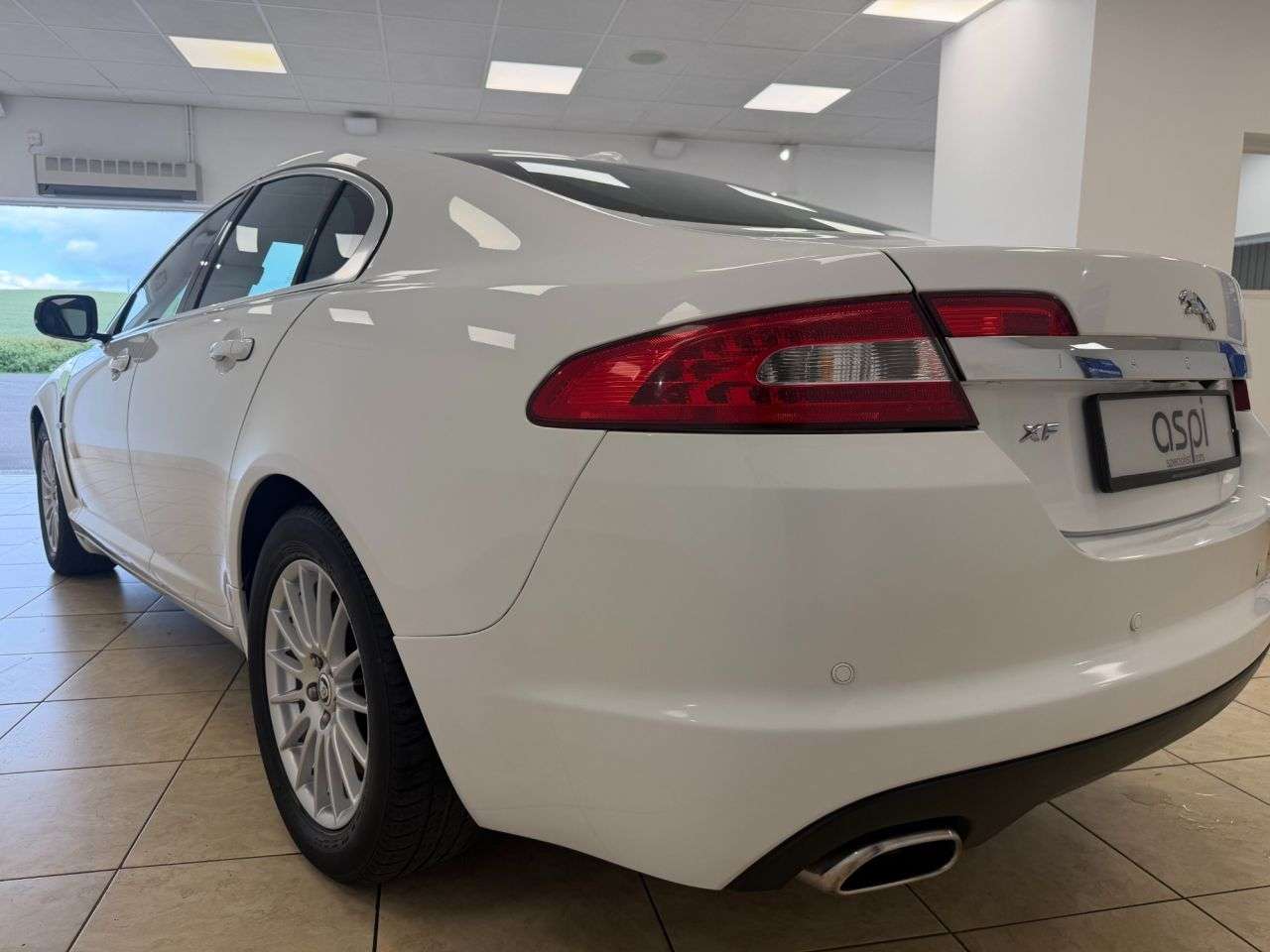 2010 JAGUAR XF 2010 JAGUAR XF