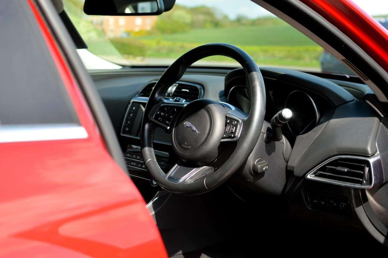 2017 JAGUAR XE 2017 JAGUAR XE
