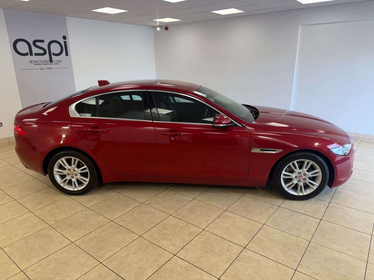 2017 JAGUAR XE 2017 JAGUAR XE