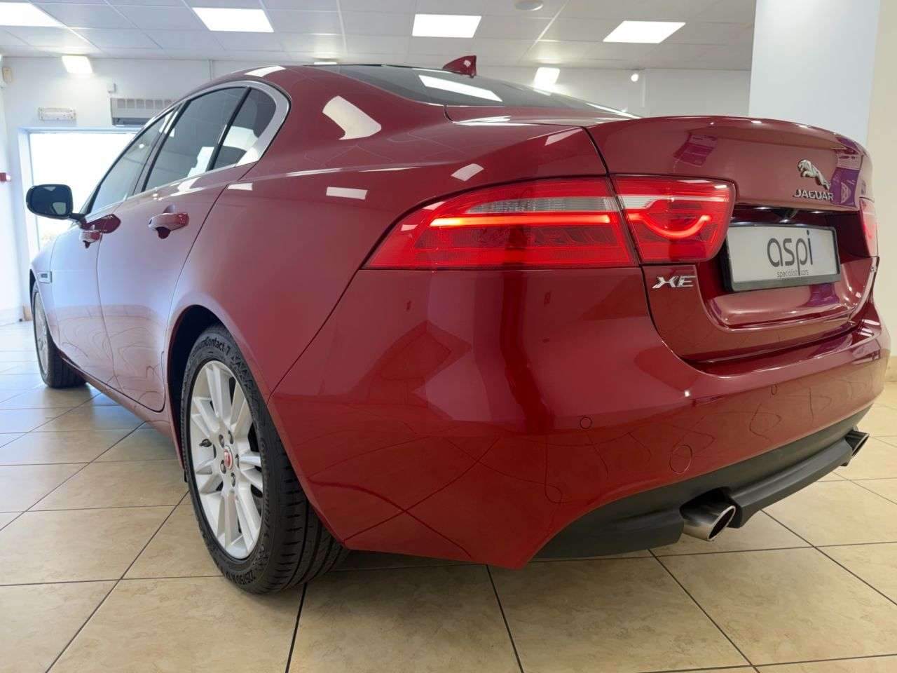 2017 JAGUAR XE 2017 JAGUAR XE
