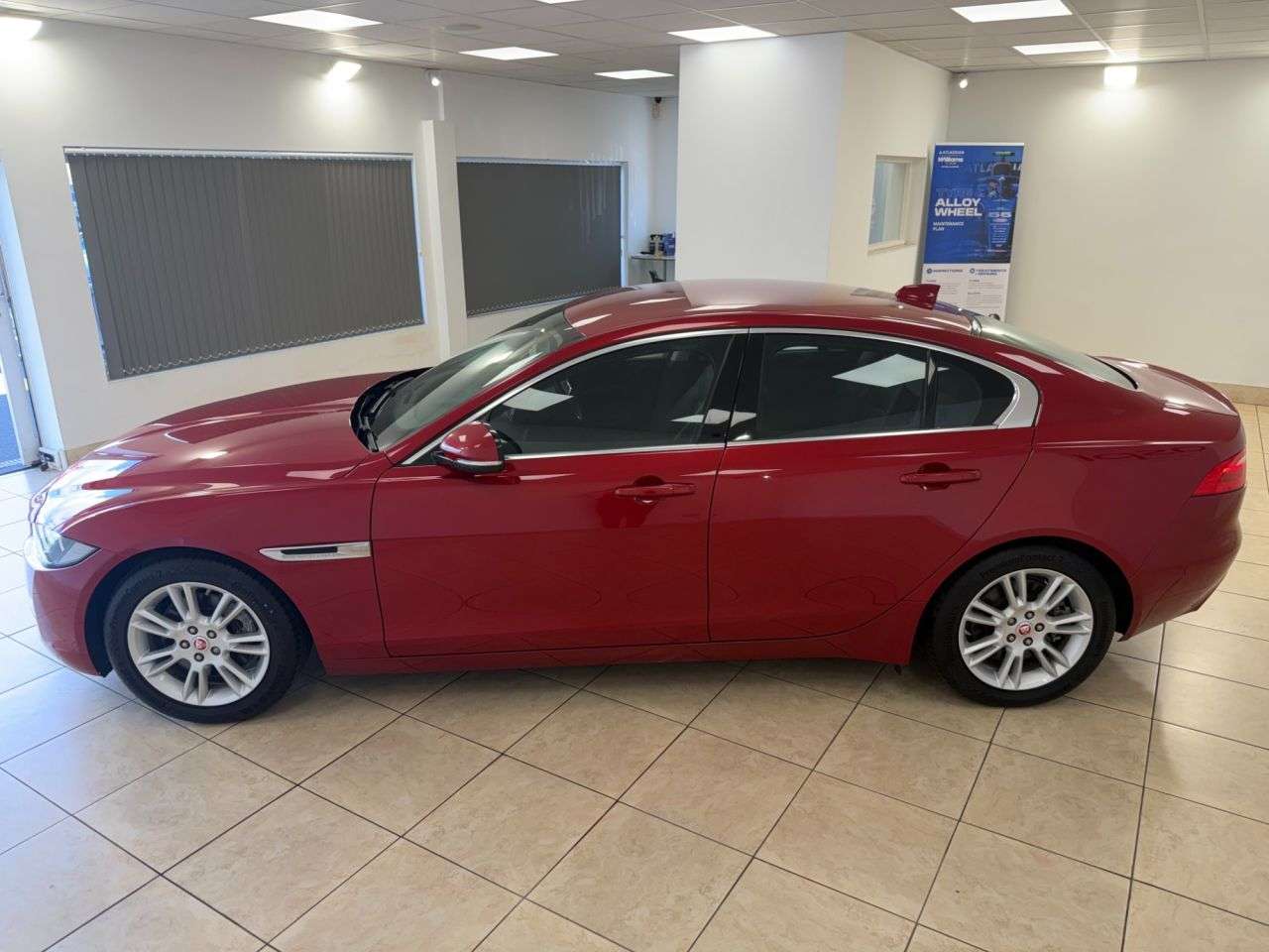 2017 JAGUAR XE 2017 JAGUAR XE