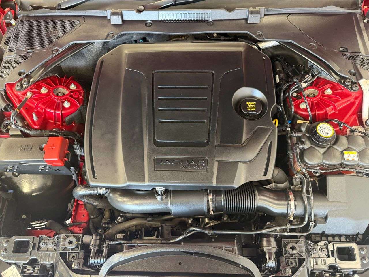 2017 JAGUAR XE 2017 JAGUAR XE