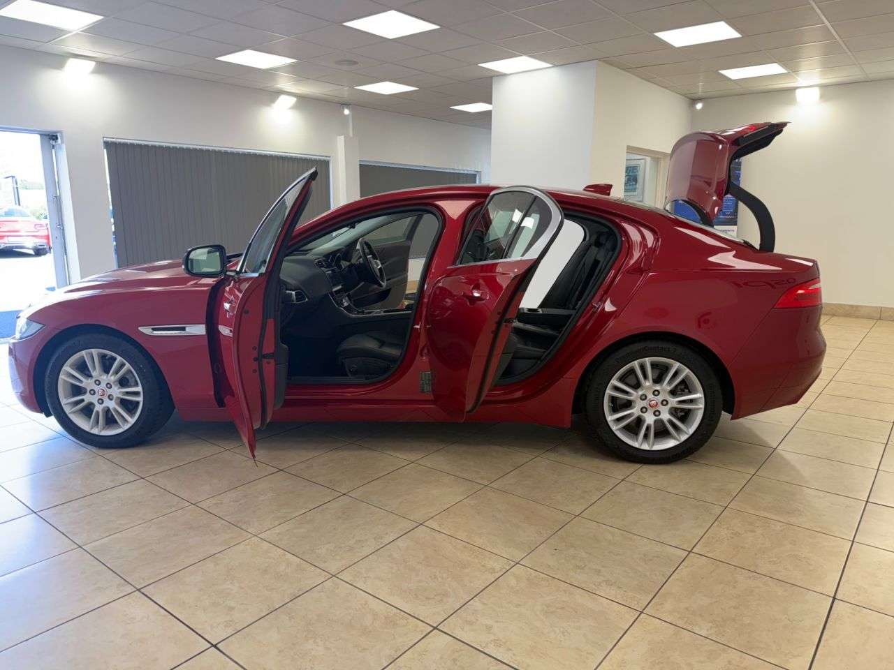 2017 JAGUAR XE 2017 JAGUAR XE