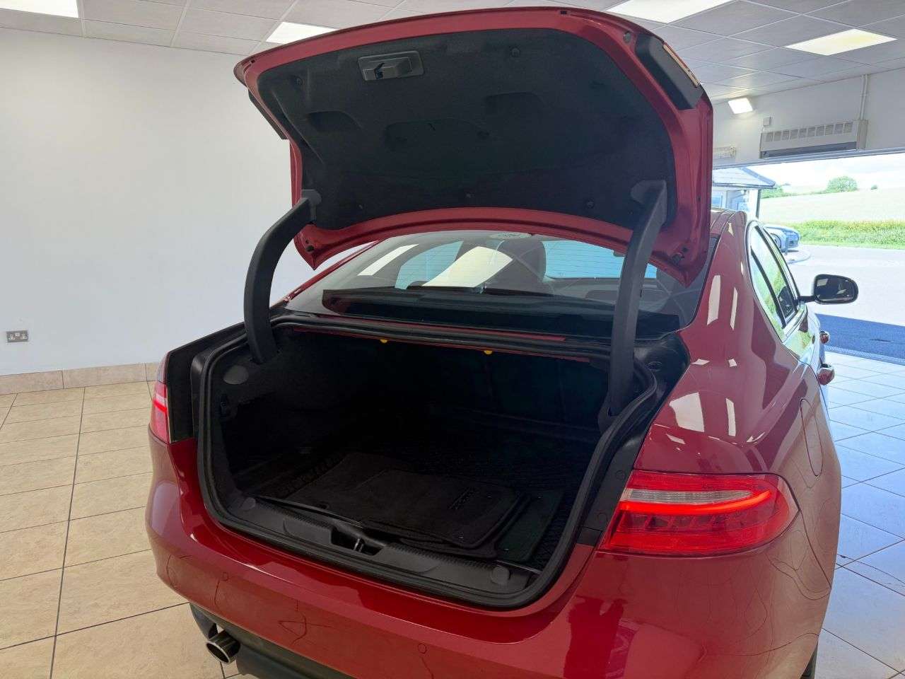2017 JAGUAR XE 2017 JAGUAR XE