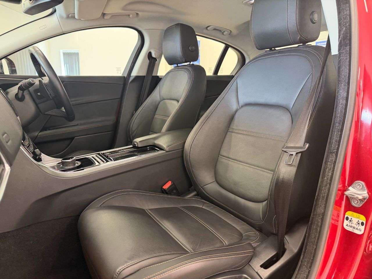 2017 JAGUAR XE 2017 JAGUAR XE