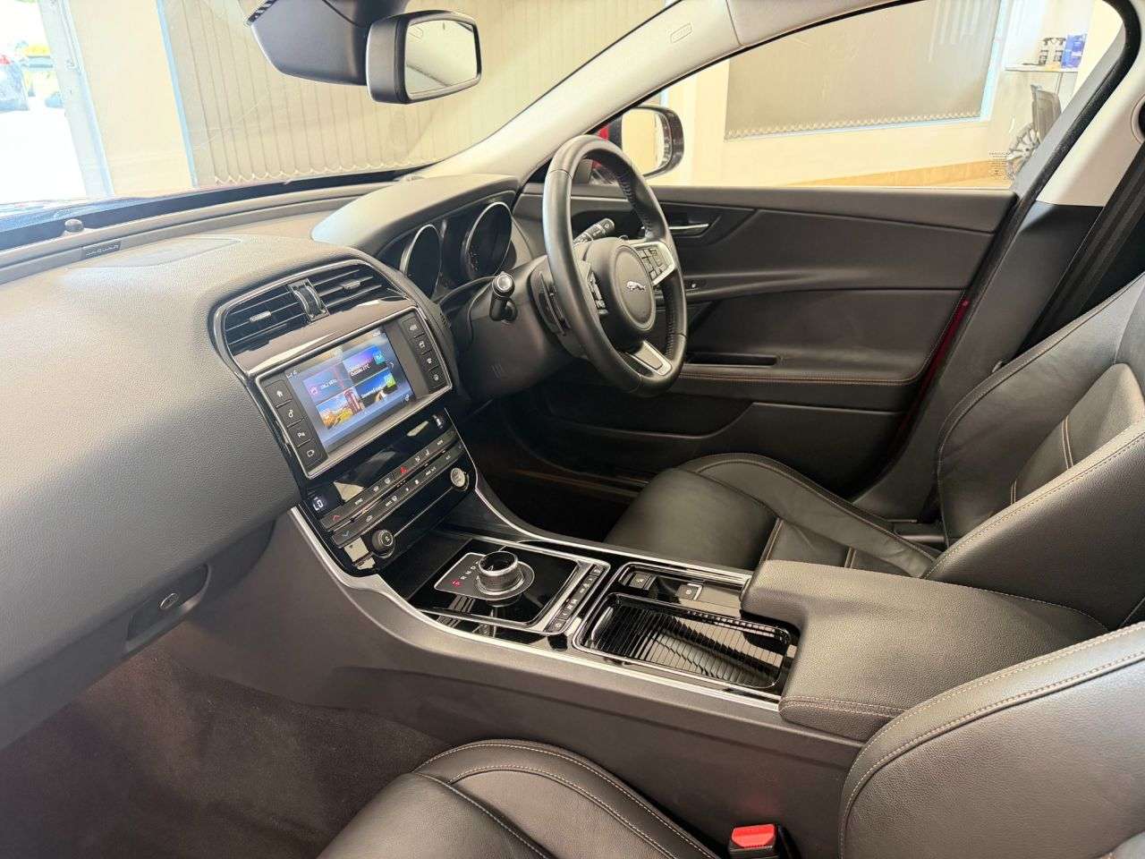 2017 JAGUAR XE 2017 JAGUAR XE