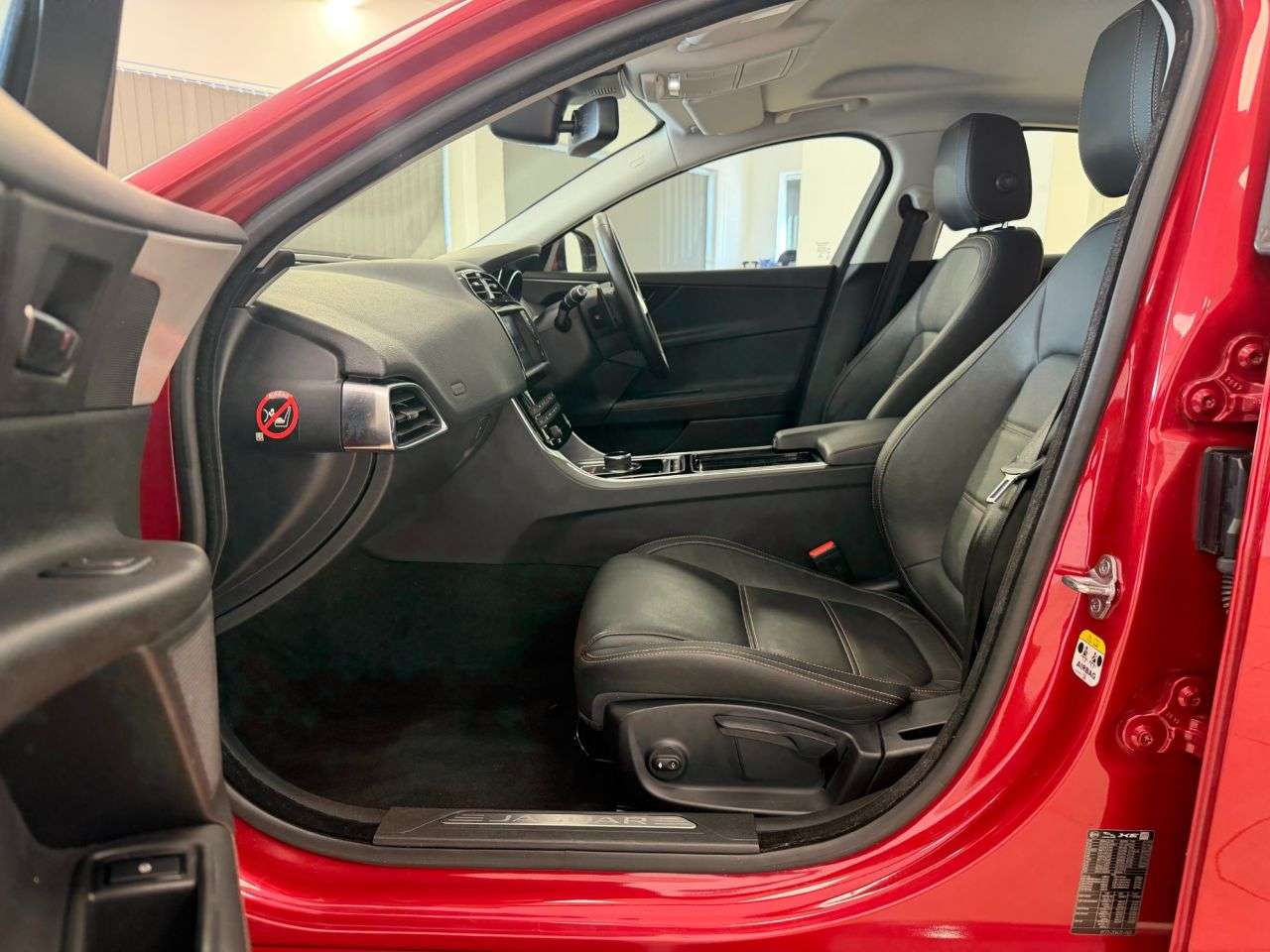 2017 JAGUAR XE 2017 JAGUAR XE