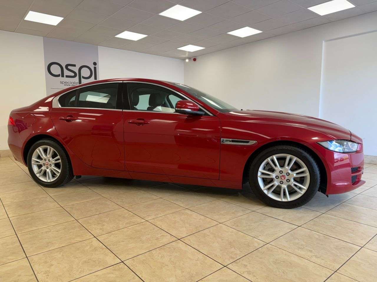 2017 JAGUAR XE 2017 JAGUAR XE