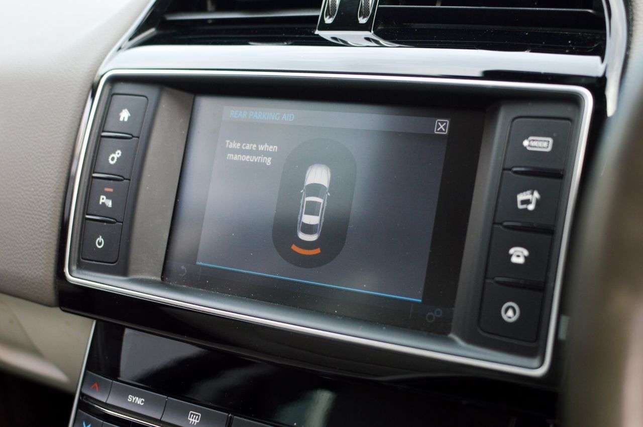 2018 JAGUAR XE 2018 JAGUAR XE