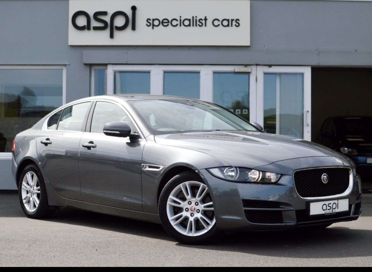 A 2018 JAGUAR XE 2.0i Prestige Saloon 4dr Petrol Auto Euro 6 (s/s) (250 ps) MEDIA, B/TOOTH, A 2018 JAGUAR XE 2.0i Prestige Saloon 4dr Petrol Auto Euro 6 (s/s) (250 ps) MEDIA, B/TOOTH,