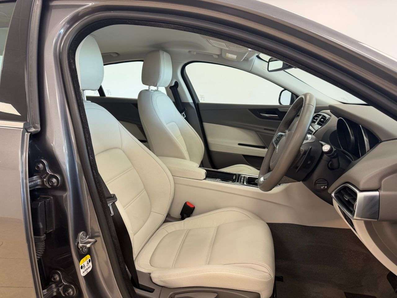 2018 JAGUAR XE 2018 JAGUAR XE