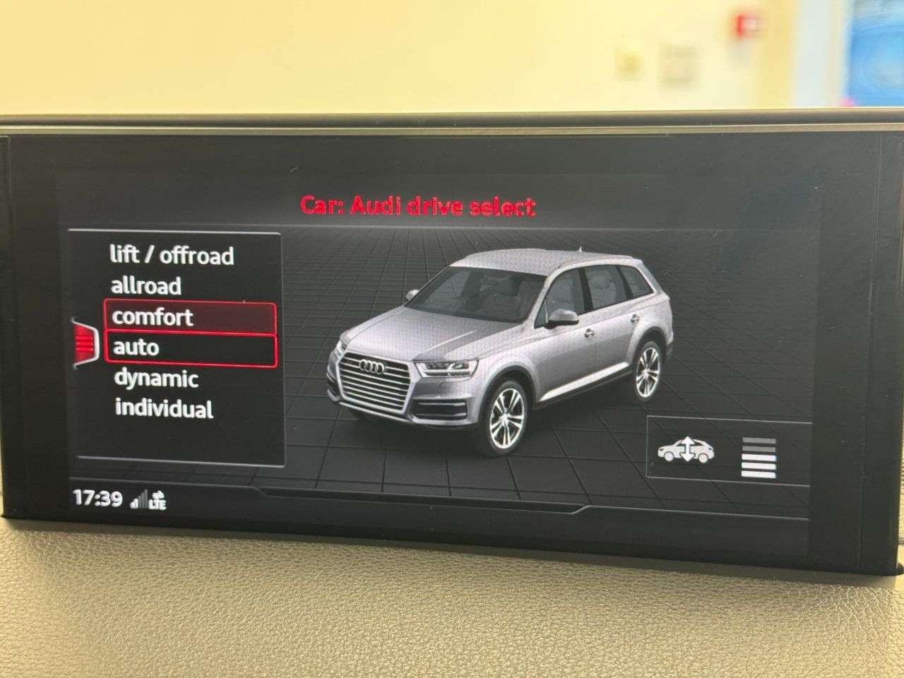 2019 AUDI Q7 2019 AUDI Q7