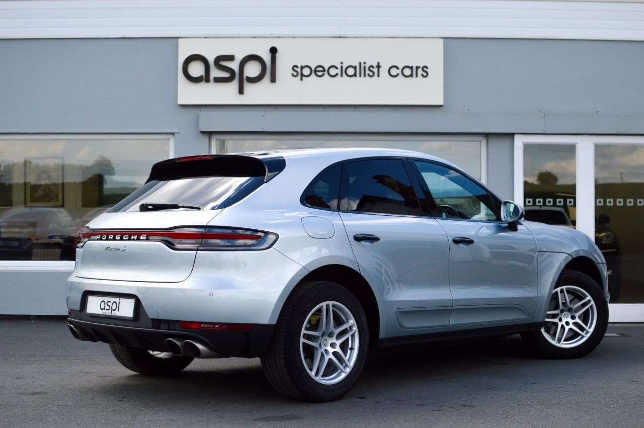 2019 PORSCHE MACAN 2019 PORSCHE MACAN