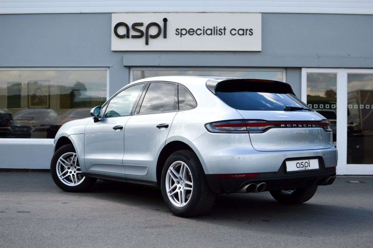 2019 PORSCHE MACAN 2019 PORSCHE MACAN