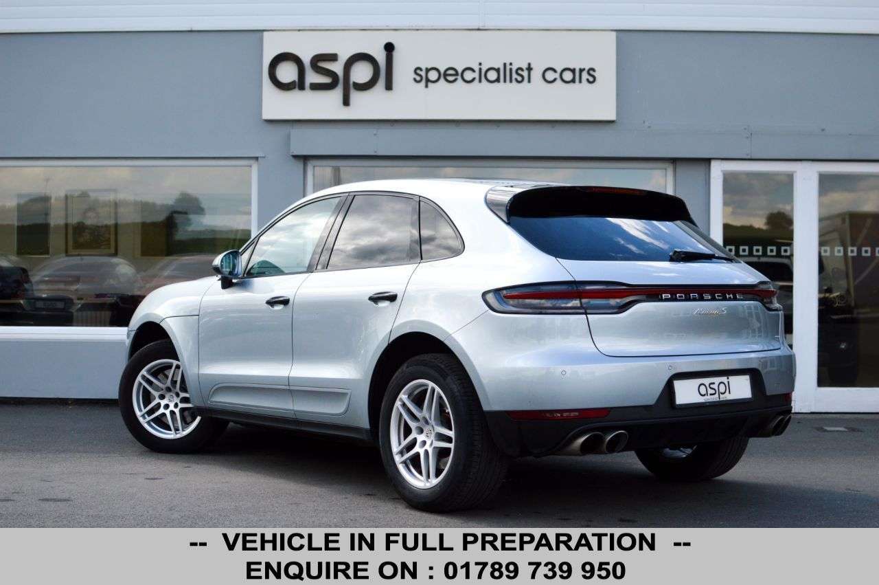 2019 PORSCHE MACAN 2019 PORSCHE MACAN