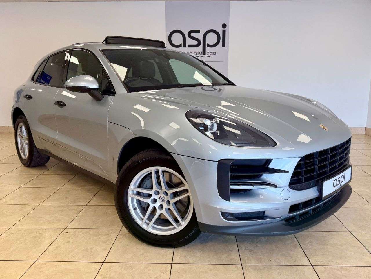 2019 PORSCHE MACAN 2019 PORSCHE MACAN