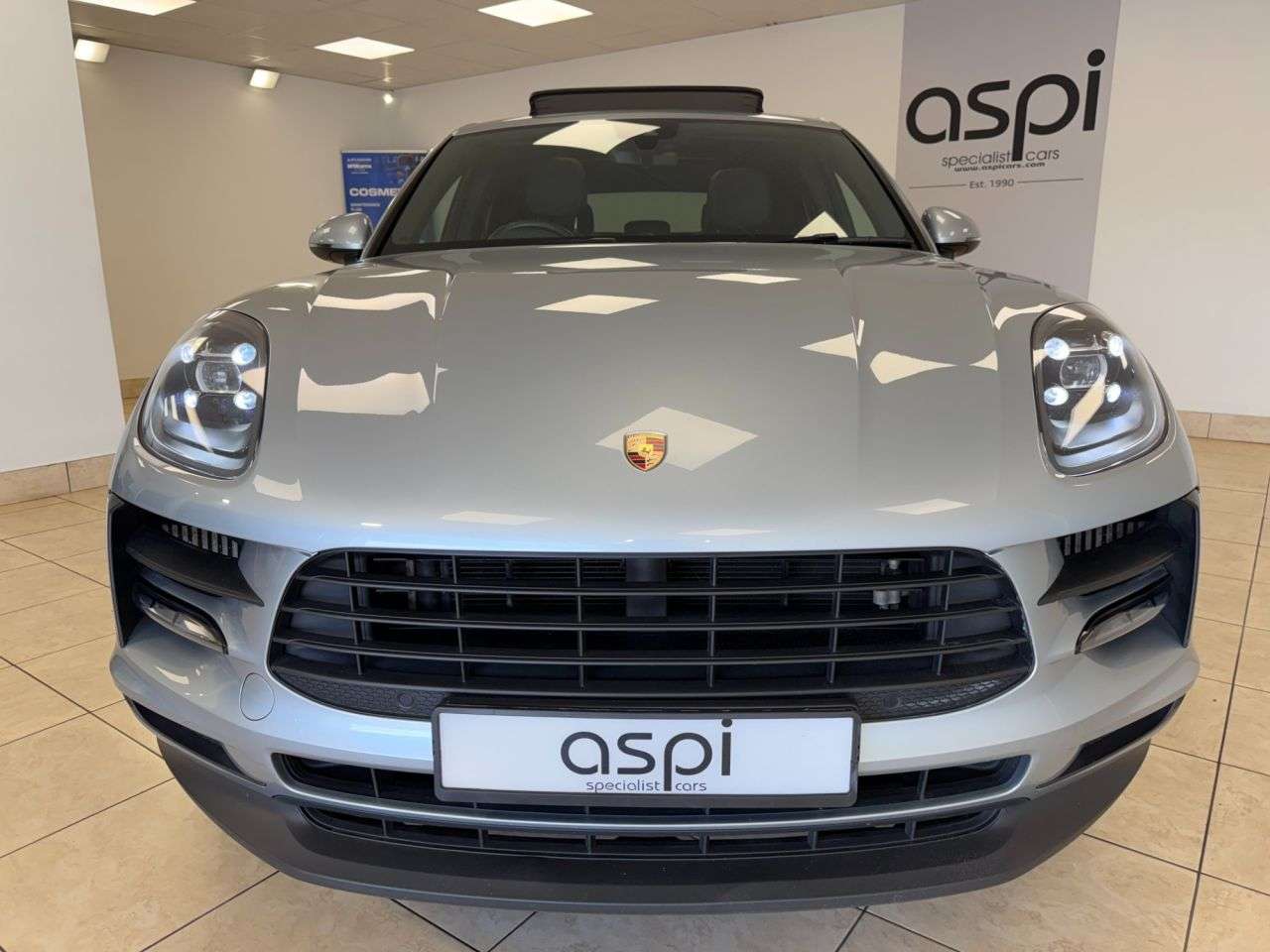 A 2019 PORSCHE MACAN 3.0T V6 S SUV 5dr Petrol PDK 4WD Euro 6 (s/s) (354 ps) STORAGE PK, HEATED F A 2019 PORSCHE MACAN 3.0T V6 S SUV 5dr Petrol PDK 4WD Euro 6 (s/s) (354 ps) STORAGE PK, HEATED F