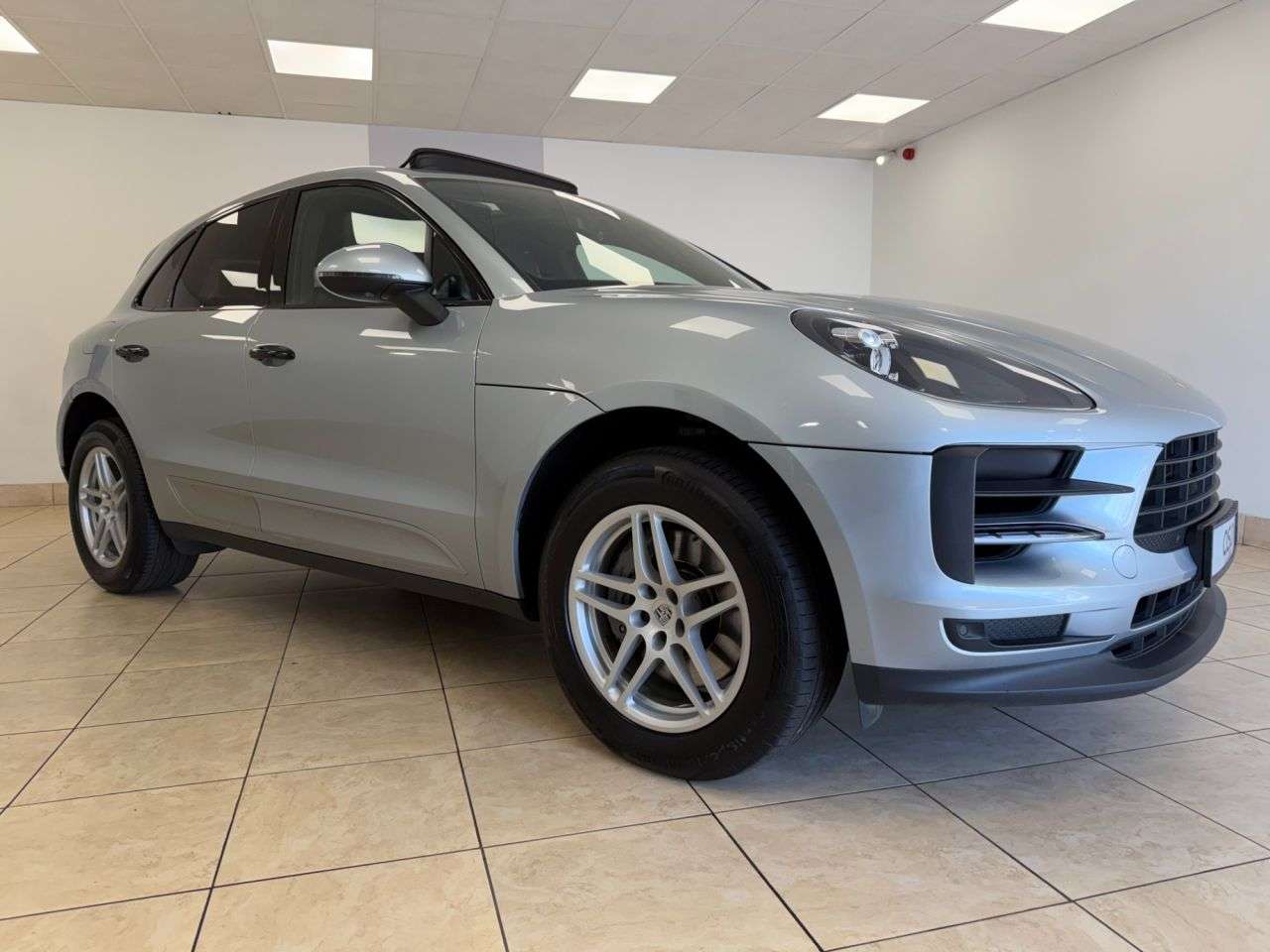 2019 PORSCHE MACAN 2019 PORSCHE MACAN