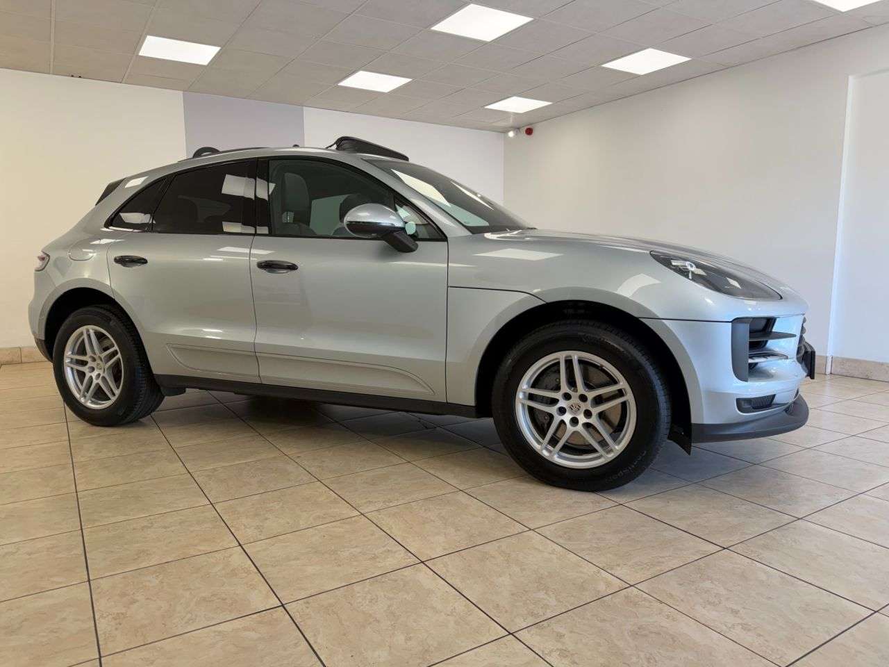 2019 PORSCHE MACAN 2019 PORSCHE MACAN