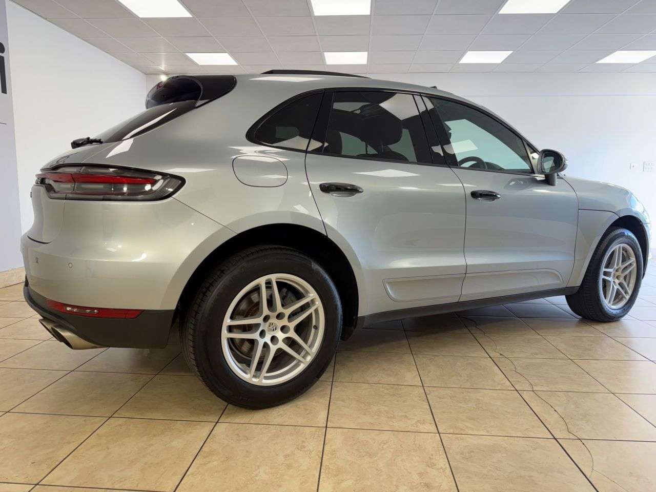 2019 PORSCHE MACAN 2019 PORSCHE MACAN