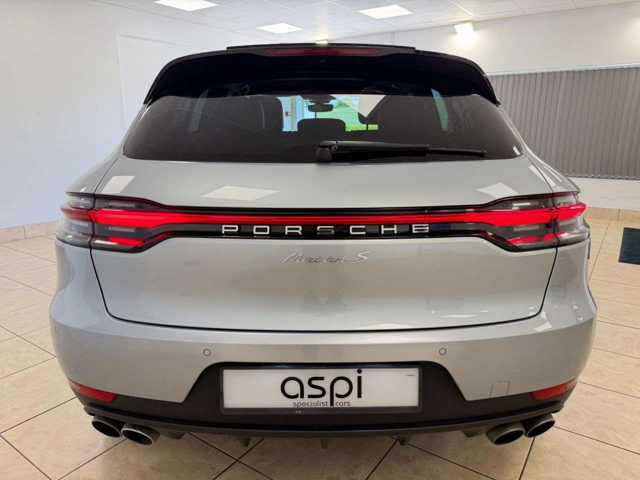 2019 PORSCHE MACAN 2019 PORSCHE MACAN