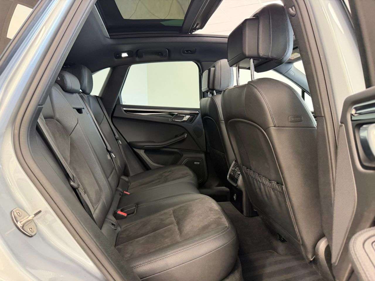 2019 PORSCHE MACAN 2019 PORSCHE MACAN