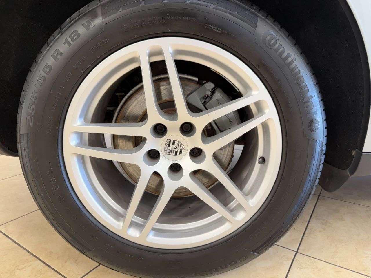 2019 PORSCHE MACAN 2019 PORSCHE MACAN