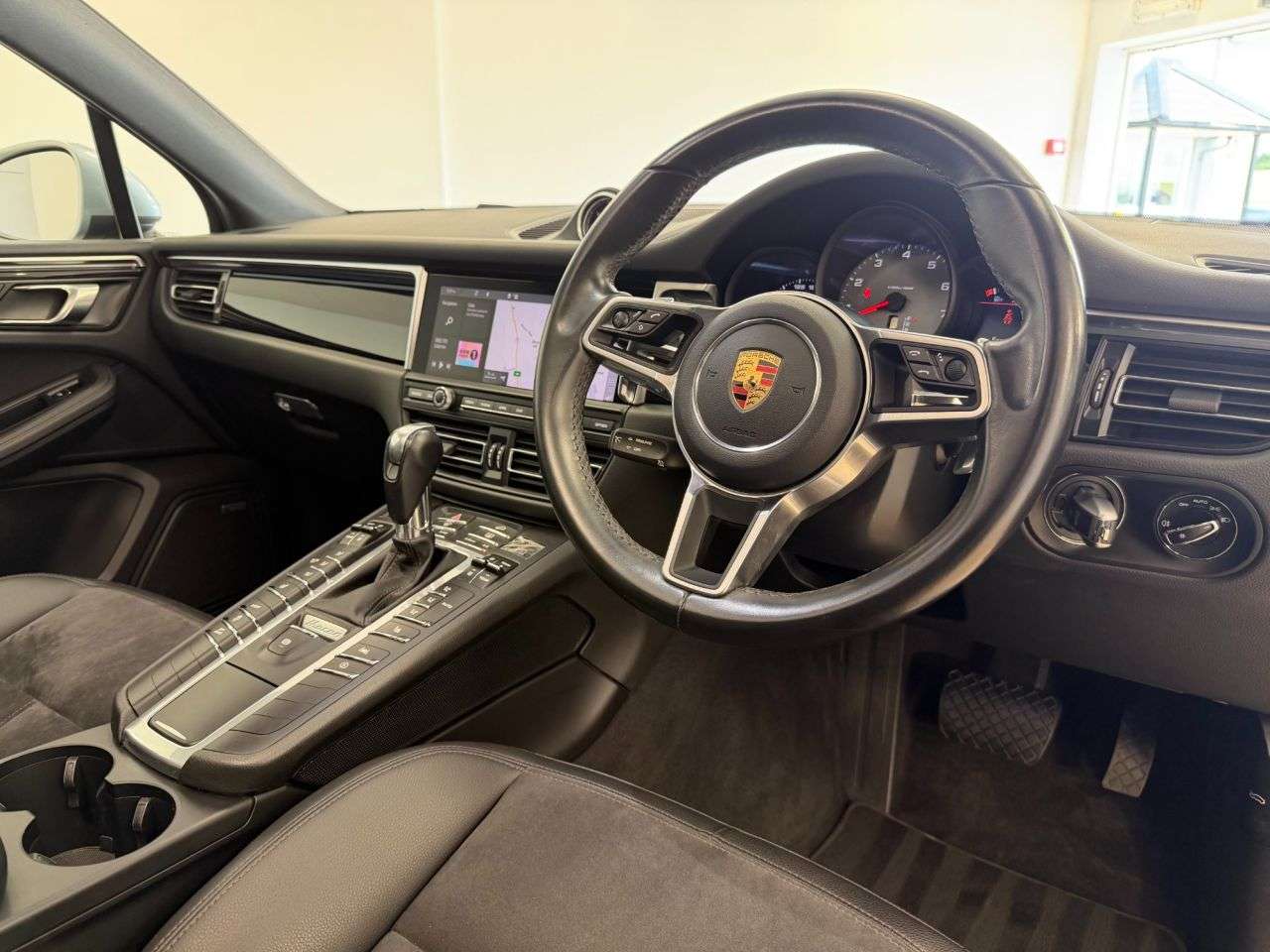 2019 PORSCHE MACAN 2019 PORSCHE MACAN