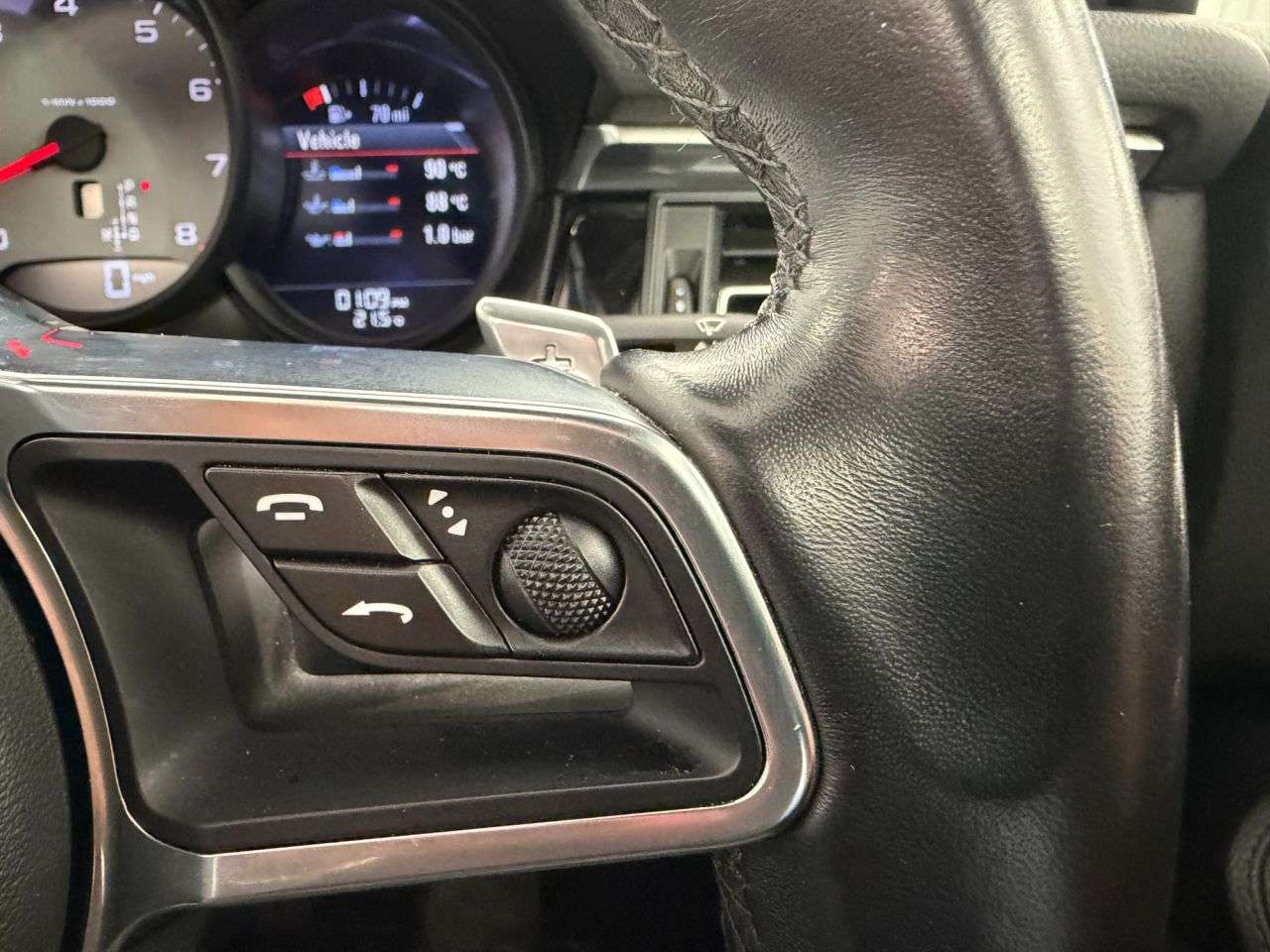 2019 PORSCHE MACAN 2019 PORSCHE MACAN